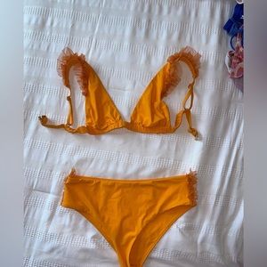 more noir bikini preppy